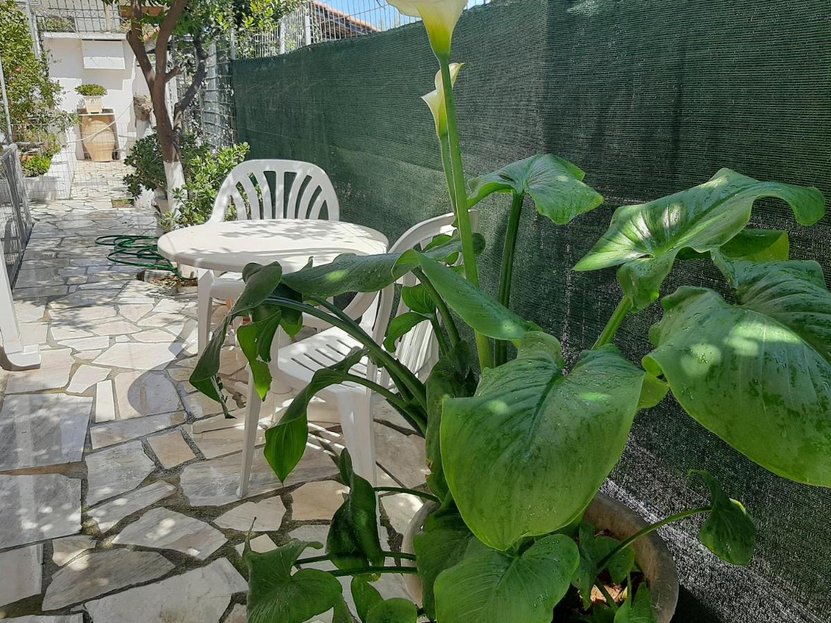 דירות Cozy Flat In Néa Mákri מראה חיצוני תמונה