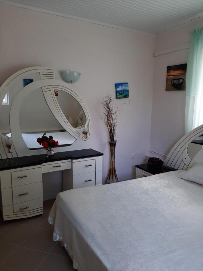 דירות Cozy Flat In Néa Mákri מראה חיצוני תמונה